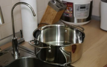 Stock Video Filling A Cooking Pan With Water For PC