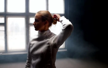 Stock Video Female Fencer After Training For PC