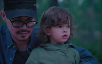 Stock Video Father And Daughter In Nature Roasting Marshmallows In Nature For PC