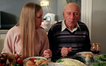 Stock Video Family Having Thanksgiving Dinner For PC