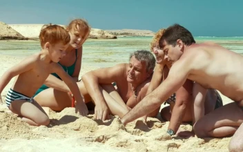 Stock Video Family Group Playing In The Sand For PC