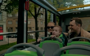 Stock Video Family Enjoying A City Tour For PC