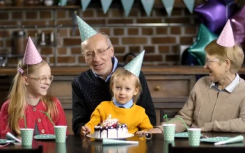 Stock Video Family Celebrating A Birthday For PC