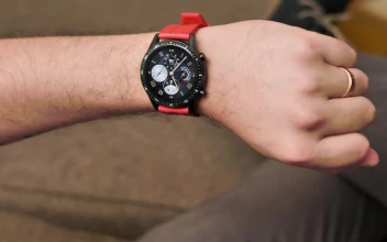 Stock Video Hand Of A Man Looking At His Smart Watch For PC