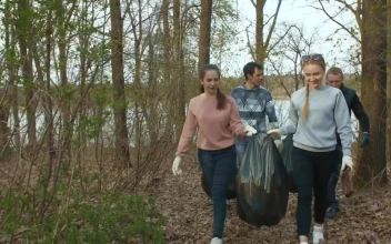 Stock Video Group Of Young Volunteers Recycling For PC