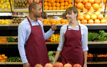 Stock Video Grocery Store Staff Hugging For PC