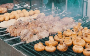 Stock Video Grilled Meat And Mushroom Skewers For PC