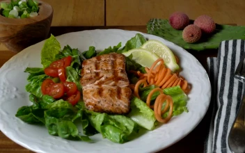 Stock Video Gourmet Seafood At The Table For PC