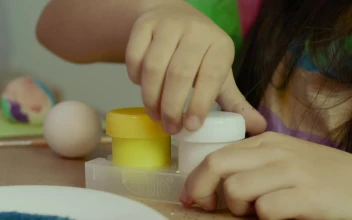 Stock Video Girl Opening A Paint Pot For PC