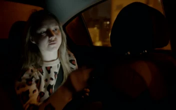 Stock Video Girl In A Car Giving Directions To The Driver For PC