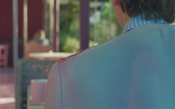 Stock Video Girl Arriving On A Romantic Date For PC