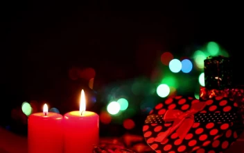 Stock Video Gifts And Candles With Flashing Lights In The Back For PC