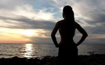 Stock Video Lady Enjoying The Sunset Animated Wallpaper