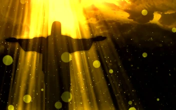 Stock Video Jesus Silhouette Opening Arms Animated Wallpaper