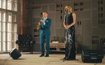 Stock Video Jazz Band With A Woman Singing Animated Wallpaper