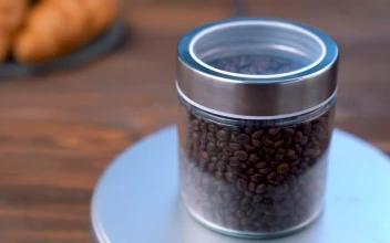 Stock Video Jar With Coffee Beans Animated Wallpaper