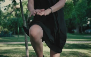 Stock Video Intense Exercise Outdoors With A Face Mask Animated Wallpaper