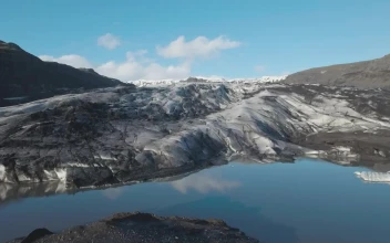 Stock Video Ice Fields In Front Of A Glacier Animated Wallpaper