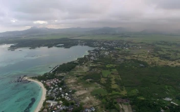 Stock Video Houses By The Coast Of Mauritius Island Animated Wallpaper