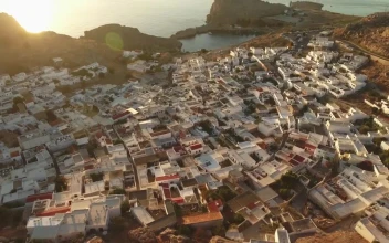 Stock Video Houses Across The Coast Animated Wallpaper