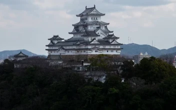 Stock Video Himeji Historic Castle Time Lapse In Japan Animated Wallpaper