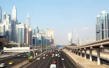 Stock Video Highway In The Dubai Marina On A Sunny Day Animated Wallpaper
