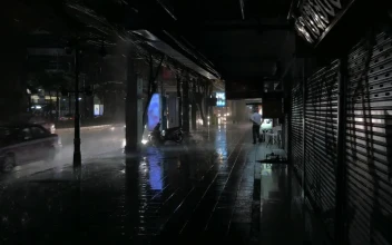 Stock Video Heavy Rain In Thailand Animated Wallpaper