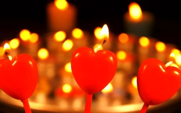 Stock Video Heart Shaped Candles Animated Wallpaper