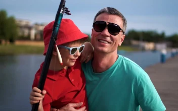 Stock Video Happy Man With His Son On The Pier Animated Wallpaper