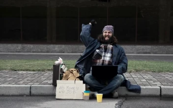 Stock Video Happy Homeless With Laptop Celebrating Animated Wallpaper