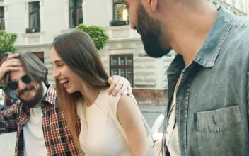 Stock Video Happy Friends Walking Down The Street Animated Wallpaper