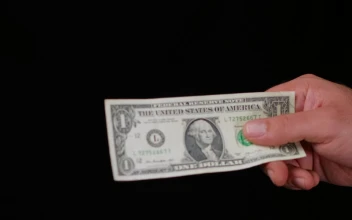 Stock Video Hands Of People During A Money Transaction Animated Wallpaper