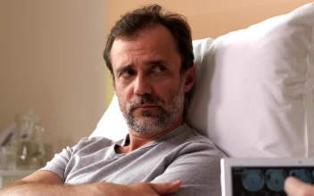 Stock Video Man Given Bad News By Their Doctor Animated Wallpaper