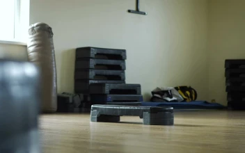 Stock Video Man Doing Push Ups In The Gym Animated Wallpaper