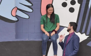 Stock Video Man Arrives With His Friends Greeting Each Other With Their Animated Wallpaper
