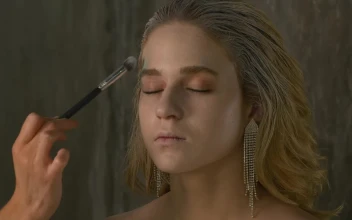 Stock Video Making Up A Girls Face With A Winter Theme Animated Wallpaper