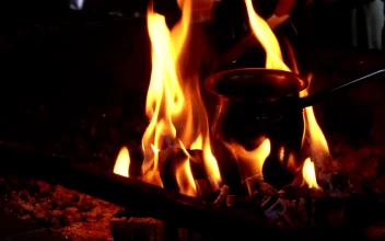 Stock Video Making Turkish Coffee In The Bonfire Animated Wallpaper