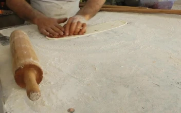 Stock Video Making A Turkey Style Pizza Animated Wallpaper