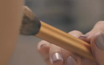 Stock Video Makeup Artist Powdering A Bride Animated Wallpaper