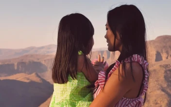 Stock Video Loving Mother Hugs Her Daughter Animated Wallpaper