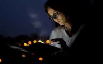 Stock Video Lonely Person Scrolling In A Tablet Animated Wallpaper