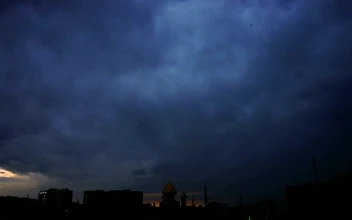Stock Video Lightning Cutting Through The Clouds Animated Wallpaper