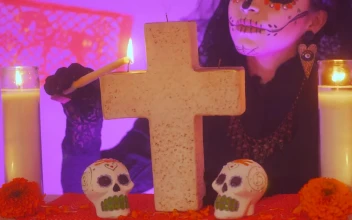 Stock Video Lighting The Candles Of An Altar Of The Dead Animated Wallpaper