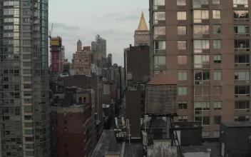 Stock Video Large Old Design Buildings In New York Animated Wallpaper