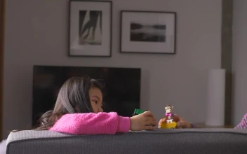 Stock Video Mother Playing With Her Little Daughte Animated Wallpaper