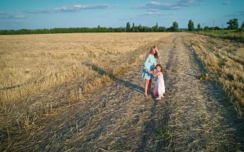 Stock Video Mother And Daughter Spending Time Together Outdoor Animated Wallpaper