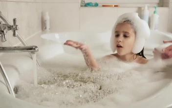 Stock Video Mom Bathing Her Daughte Animated Wallpaper