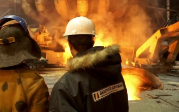 Stock Video Molten Metal In An Industrial Forg Animated Wallpaper