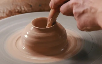Stock Video Molding With Clay On The Spinning Whee Animated Wallpaper