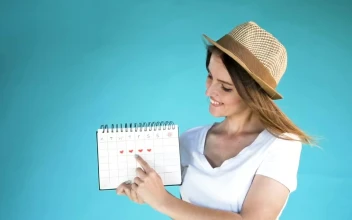 Stock Video Model Points At Days On Calendar For Instagram Revea Animated Wallpaper